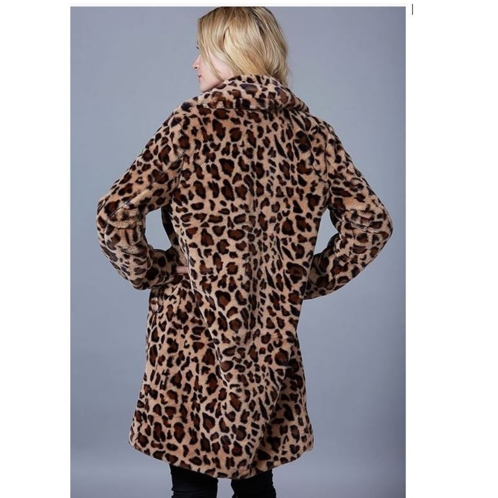 FUZZY LEOPARD COAT - Picture 3 of 3